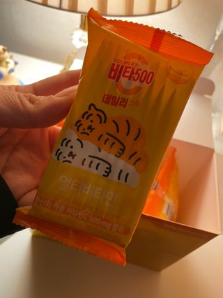 광동제약 [광동] 비타500데일리스틱 70포X2개 + 뚱랑이엽서 + 쇼핑백 증정 — 5점을 준 리뷰어가 2022년 11월 올린 사용 사진
