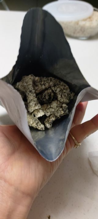 오봉산꽃부각 [만나식품] 오봉산 꽃부각 3가지 맛(오리지널, 새우맛, 매운고추맛) — 4점을 준 리뷰어가 2023년 1월 올린 사용 사진