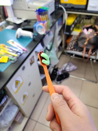 [지오클린] 안나지오 구취케어  기능성 치약 칫솔 세트 (칫솔 5 개+치약 100g 1 개 ) — 5점을 준 리뷰어가 2022년 6월 올린 사용 사진