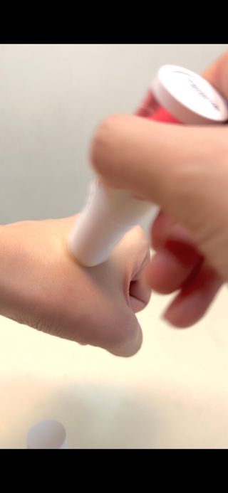 리더스코스메틱 리더스 퍼스트 샷 에센스 스틱 2종 — 4점을 준 리뷰어가 2022년 3월 올린 사용 사진