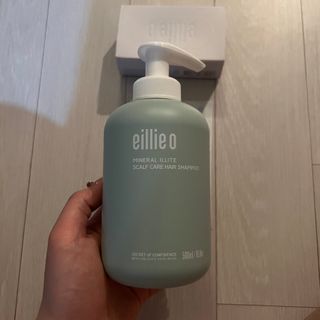 1. eillie o 미네랄 일라이트 헤어 샴푸 2. eillie o 미네랄 일라이트 퓨어 클렌징 솝 — 5점을 준 리뷰어가 2022년 5월 올린 사용 사진