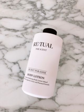 레츄얼 더 센트 바디로션 시크릿 파라다이스(500ml) — 4.5점을 준 리뷰어가 2022년 7월 올린 사용 사진
