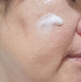 프리마인 바르기만 하면 철벽 스킨케어+24시간 마스크팩 효과. 셀라브 리제너레이팅 시스템 부스터+크림 세트 — 5점을 준 리뷰어가 2023년 5월 올린 사용 사진