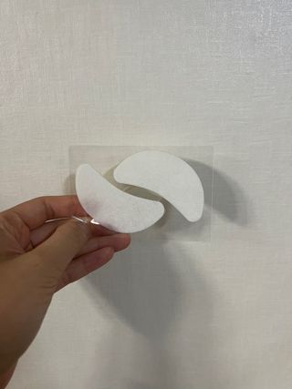 건강누리인터내셔날 레아라 다이아포스 슬리핑 아이패치 골드 & 물광 아이패치 [14회분/총 28매] — 5점을 준 리뷰어가 2022년 7월 올린 사용 사진
