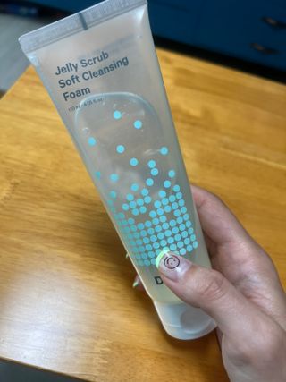 닥터에프파이브 젤리스크럽 소프트 클렌징폼 120ml — 5점을 준 리뷰어가 2022년 6월 올린 사용 사진