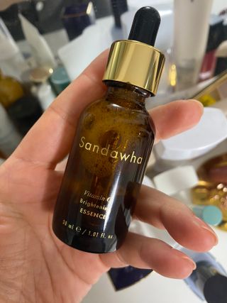 스킨큐어 산다화 비타민c 화이트닝 에센스 30ml — 5점을 준 리뷰어가 2023년 12월 올린 사용 사진