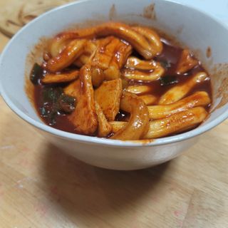 [푸딩팩토리] 즉석누들떡볶이 540g + 대구전통 납작만두 260g — 4점을 준 리뷰어가 2022년 12월 올린 사용 사진