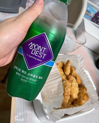 몽베스트 Montbest with Sparkling water Plain 20병 — 5점을 준 리뷰어가 2022년 11월 올린 사용 사진