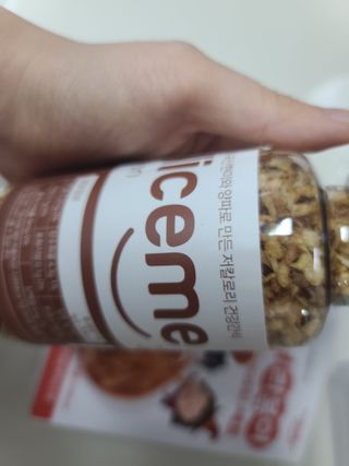 더밥  고추마녀 라볶이 +  나이스미 무설탕 현미후레이크 — 5점을 준 리뷰어가 2021년 10월 올린 사용 사진