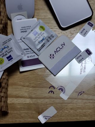 아클리브 Premium 항균 항바이러스 액정 보호필름(iPhone) — 5점을 준 리뷰어가 2022년 10월 올린 사용 사진