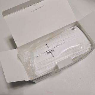 JHWORLD 스누피 마스크 정품 스누피 KF-AD 국내 비말차단 아동용 성인용 일회용 덴탈마스크 50매 — 5점을 준 리뷰어가 2021년 6월 올린 사용 사진