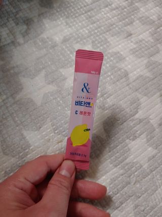 비타앤C 레몬맛, 망고맛 — 5점을 준 리뷰어가 2021년 6월 올린 사용 사진