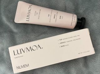 러브모아 향수 고체향수 승무원 고체향수 바르는 향수 니치향수 도손 우드세이지 앤 씨솔트 — 4.5점을 준 리뷰어가 2022년 12월 올린 사용 사진
