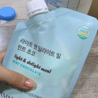 아므_이너뷰티 라이트 앤 딜라이트 밀 민트 초코 — 5점을 준 리뷰어가 2021년 8월 올린 사용 사진