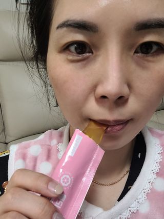 주식회사 얼굴반쪽 [얼굴반쪽 가르시니아 2,800mg] x 14포 1주 젤리 다이어트 보조제 체지방감소 — 5점을 준 리뷰어가 2021년 11월 올린 사용 사진