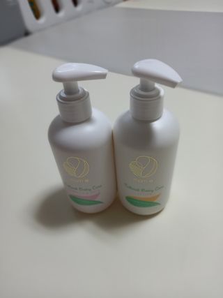 mom e 맘이 내추럴 베이비 케어 샴푸앤바스+로션 — 3.5점을 준 리뷰어가 2021년 1월 올린 사용 사진