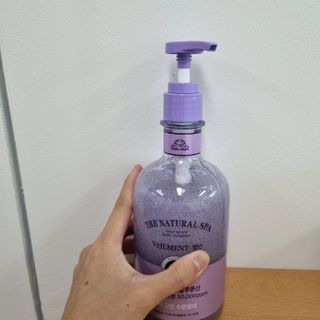 벨먼 내추럴스파 수분광채 스크럽 바디워시 600ml 5종 — 5점을 준 리뷰어가 2022년 5월 올린 사용 사진