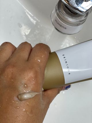 스킨1004 [SKIN1004] 마다가스카르 센텔라 앰플 폼 125ml — 5점을 준 리뷰어가 2024년 8월 올린 사용 사진