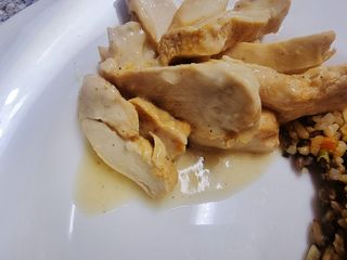 굽네몰 [굽네] 소스가 맛있는 닭가슴살 슬라이스 4종 — 3점을 준 리뷰어가 2021년 4월 올린 사용 사진