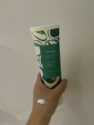 트리마이 주름개선 기능성의 퍼퓸 바디케어, 힐링 베리어 바디크림 3종 택1 — 5점을 준 리뷰어가 2022년 10월 올린 사용 사진