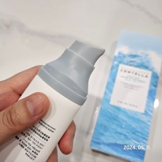 [스킨1004] 마다가스카르 센텔라 히알루-시카 워터핏 선세럼 50ml — 5점을 준 리뷰어가 2024년 5월 올린 사용 사진
