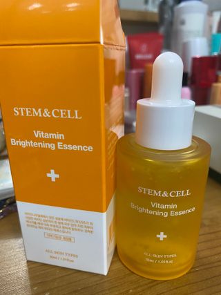 체르엠 스템앤셀 비타민 브라이트닝 에센스 30ml 1개 — 5점을 준 리뷰어가 2021년 12월 올린 사용 사진