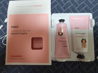 파시 FASCY 高保湿ハンドクリーム40ml+80ml セット — 4점을 준 리뷰어가 2021년 5월 올린 사용 사진