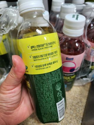 더그레잇티 콤부차 [매일유업] 더그레잇티 44kcal 콤부차 300ml *12개입 (오리지널 6개+베리리치 6개) — 5점을 준 리뷰어가 2023년 7월 올린 사용 사진