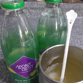 몽베스트 Montbest with Sparkling water Lemon OR Lime 20병(랜덤) — 5점을 준 리뷰어가 2022년 5월 올린 사용 사진