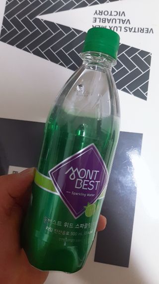 몽베스트 Montbest with Sparkling water Lime20병 — 5점을 준 리뷰어가 2022년 9월 올린 사용 사진
