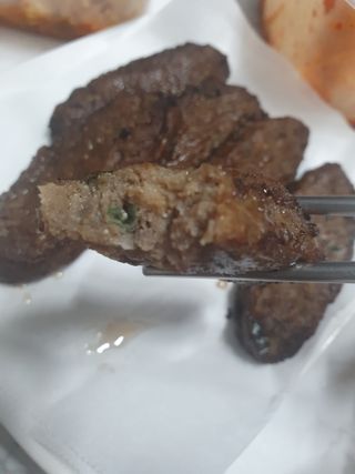 한성기업 명란한 떡갈비 — 3점을 준 리뷰어가 2021년 10월 올린 사용 사진