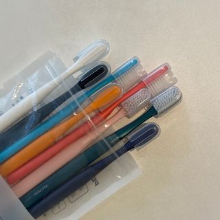 펙트럼 안티박 프리미엄 칫솔 8개입 — 5점을 준 리뷰어가 2023년 12월 올린 사용 사진