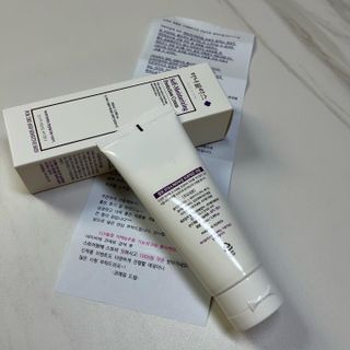 셀프 모이스처라이징 프로텍션 크림 셀프 모이스처라이징 프로텍션크림 — 3.5점을 준 리뷰어가 2022년 4월 올린 사용 사진