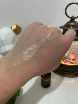 스킨큐어 산다화 비타민c 화이트닝 에센스 30ml — 5점을 준 리뷰어가 2023년 12월 올린 사용 사진