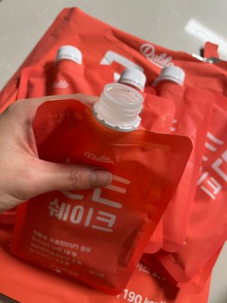 [덜다] 든든 식물성 단백질 쉐이크 40g X 7입 (곡물/딸기) — 5점을 준 리뷰어가 2023년 8월 올린 사용 사진