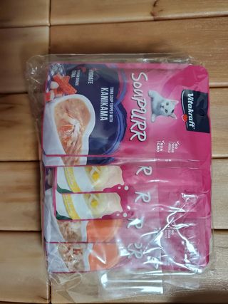 비타크래프트 고양이 수프 50g 3가지맛 x4팩씩 총 12팩 — 5점을 준 리뷰어가 2021년 8월 올린 사용 사진