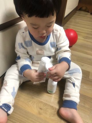 mom e 맘이 내추럴 베이비 케어 크림+바디오일 — 5점을 준 리뷰어가 2021년 1월 올린 사용 사진