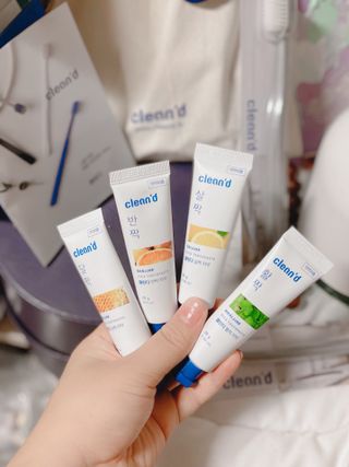 주식회사 클린디 [클린디] 파우치에 쏙 넣어 밖에서도 치아건강🦷 챙기기 [맞춤 칫솔 + 치약  + 파우치 구성] — 4.5점을 준 리뷰어가 2022년 1월 올린 사용 사진