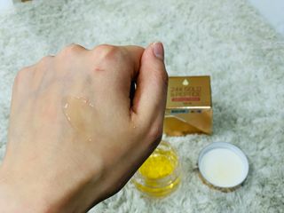 아이앤립 / EYENLIP 아이앤립 24K 골드 N 펩타이드 앰플 크림 — 5점을 준 리뷰어가 2021년 6월 올린 사용 사진