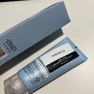 나우 [리브엠]피부 속부터 겹겹이, 촘촘하게! 워터핏8중 수분착붙 크림 — 5점을 준 리뷰어가 2025년 5월 올린 사용 사진