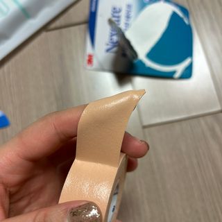 3M 넥스케어 물집방지쿠션테이프 1매 + 물집방지패드 10매 — 5점을 준 리뷰어가 2024년 4월 올린 사용 사진