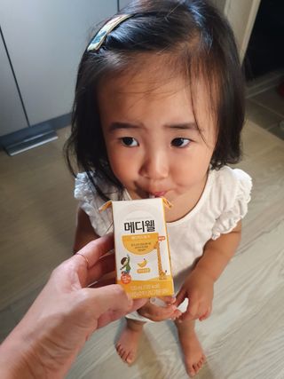 메디웰 페디아드링크 미니 바나나맛 — 5점을 준 리뷰어가 2022년 8월 올린 사용 사진