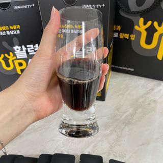 [이뮤니티플러스] 최고급녹용과 국내산 6년근 홍삼으로 활력업!!_ 활력UP삼 30포 1box — 5점을 준 리뷰어가 2022년 5월 올린 사용 사진