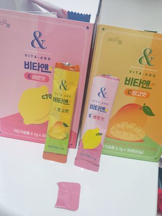 비타앤C 레몬맛, 망고맛 — 5점을 준 리뷰어가 2021년 5월 올린 사용 사진