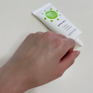 메타포레 12PM  카밍 선스크린 — 4.5점을 준 리뷰어가 2021년 8월 올린 사용 사진