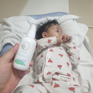 mom e 맘이 내추럴 베이비 케어 크림+바디오일 — 5점을 준 리뷰어가 2021년 1월 올린 사용 사진