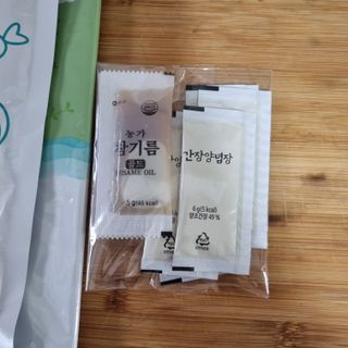 해풀잎 누구나 김밥*1ea [(혼합야채 35g *1ea,  김밥김 (5g, 5ea),  양념간장 (6g, 5ea), 참기름(5g, 2ea)] — 5점을 준 리뷰어가 2022년 7월 올린 사용 사진