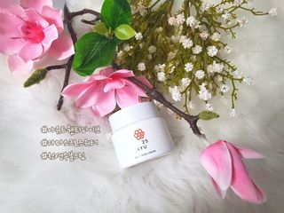 AYU25[아유트웬티파이브]다마스크로즈워터 베이스 천연 수분 촉촉 크림 — 4.5점을 준 리뷰어가 2021년 4월 올린 사용 사진