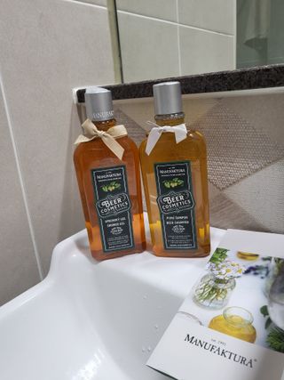 체코 비건화장품 마뉴팍투라 향좋은 천연 맥주샴푸 맥주샤워젤 — 5점을 준 리뷰어가 2022년 5월 올린 사용 사진