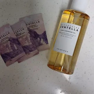 스킨1004 [SKIN1004] 마다가스카르 센텔라 라이트 클렌징 오일 200ml — 5점을 준 리뷰어가 2024년 7월 올린 사용 사진